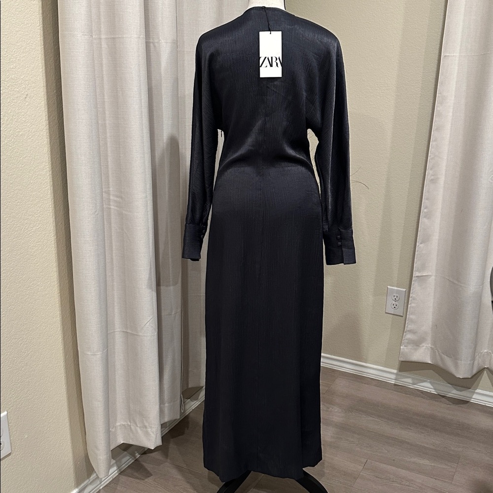 Zara Maxi Dress. - Picture 3 of 15